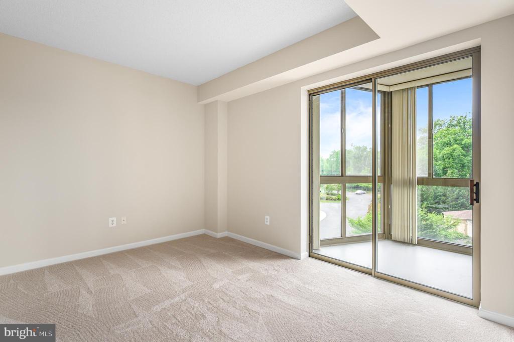 19355 CYPRESS RIDGE TERRACE 404
