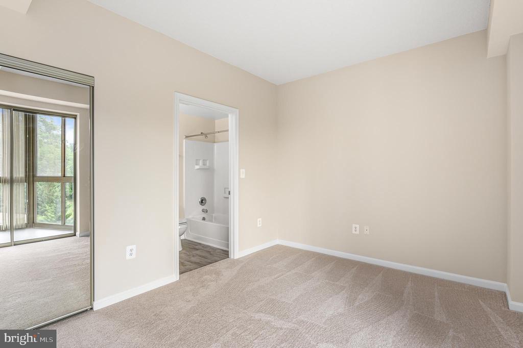 19355 CYPRESS RIDGE TERRACE 404