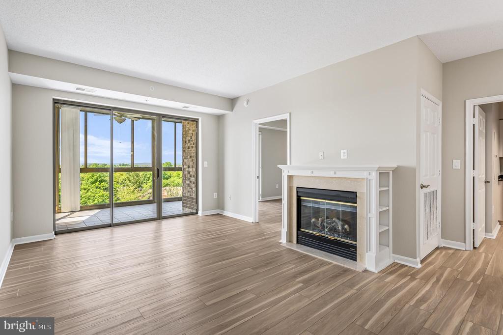 19355 CYPRESS RIDGE TERRACE 1022