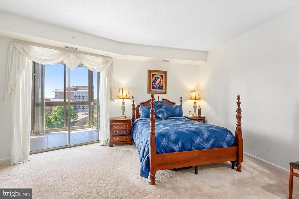 19355 CYPRESS RIDGE TERRACE 1021