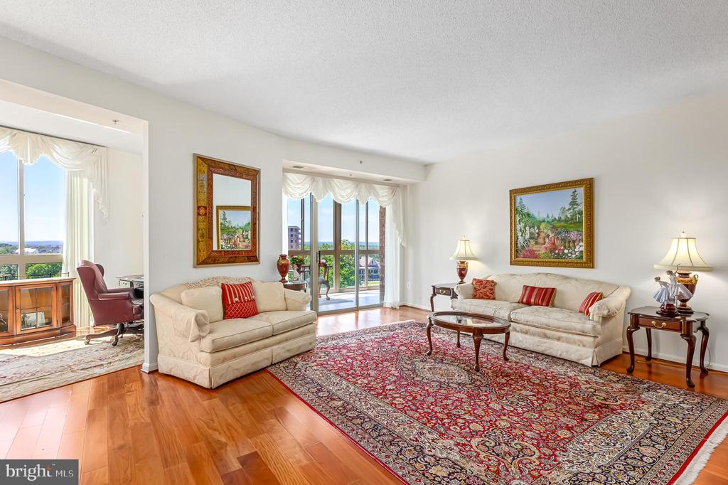 19355 CYPRESS RIDGE TERRACE 1021
