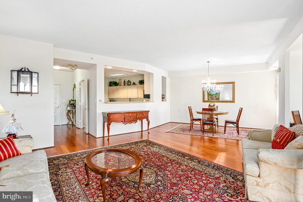 19355 CYPRESS RIDGE TERRACE 1021
