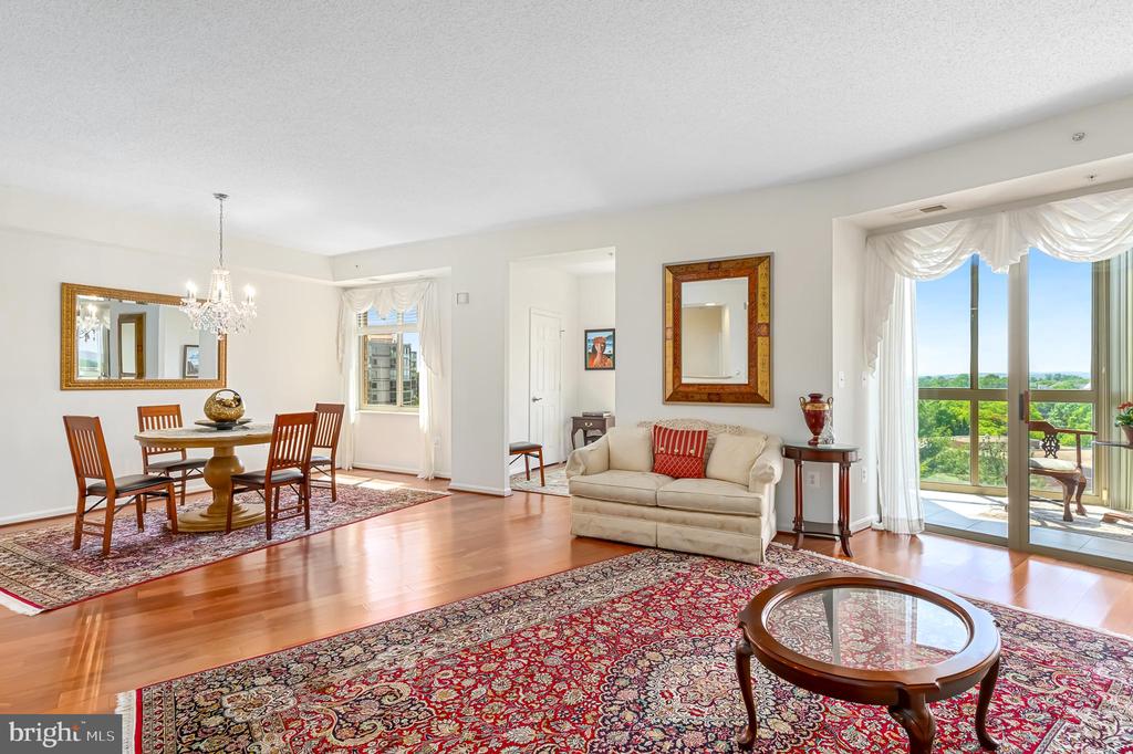 19355 CYPRESS RIDGE TERRACE 1021