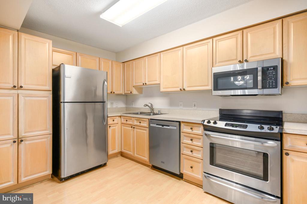 19385 CYPRESS RIDGE TERRACE 519