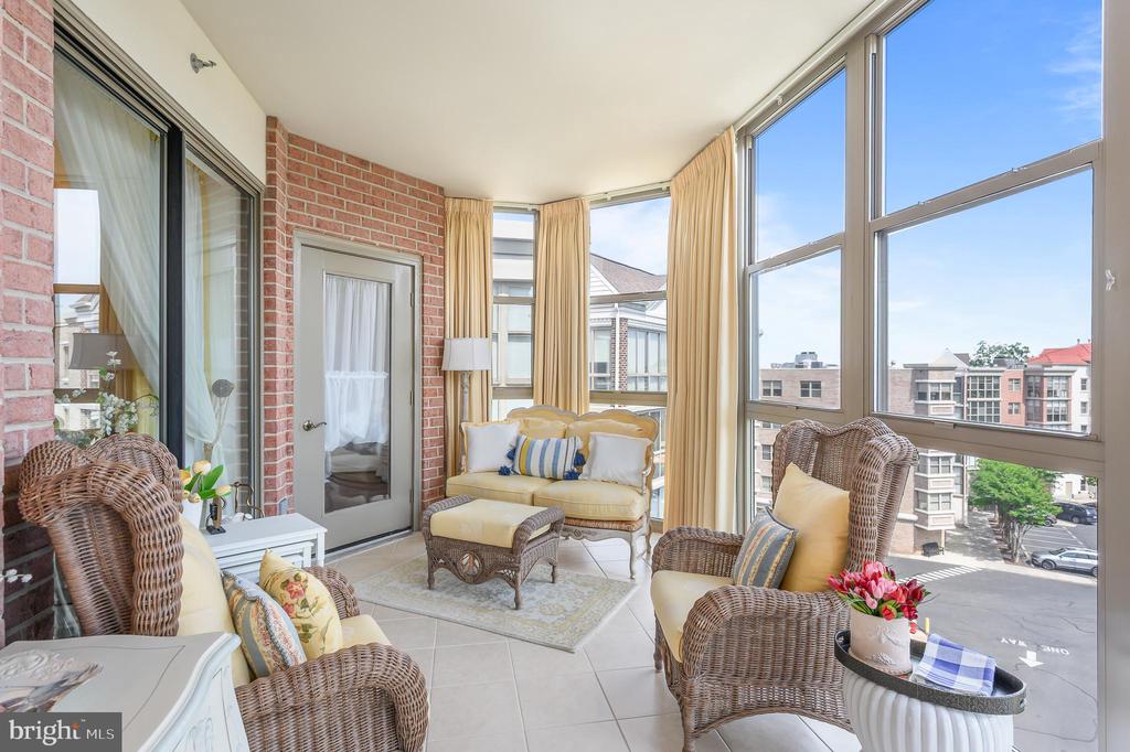 19350 MAGNOLIA GROVE SQUARE 406