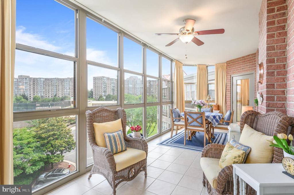 19350 MAGNOLIA GROVE SQUARE 406