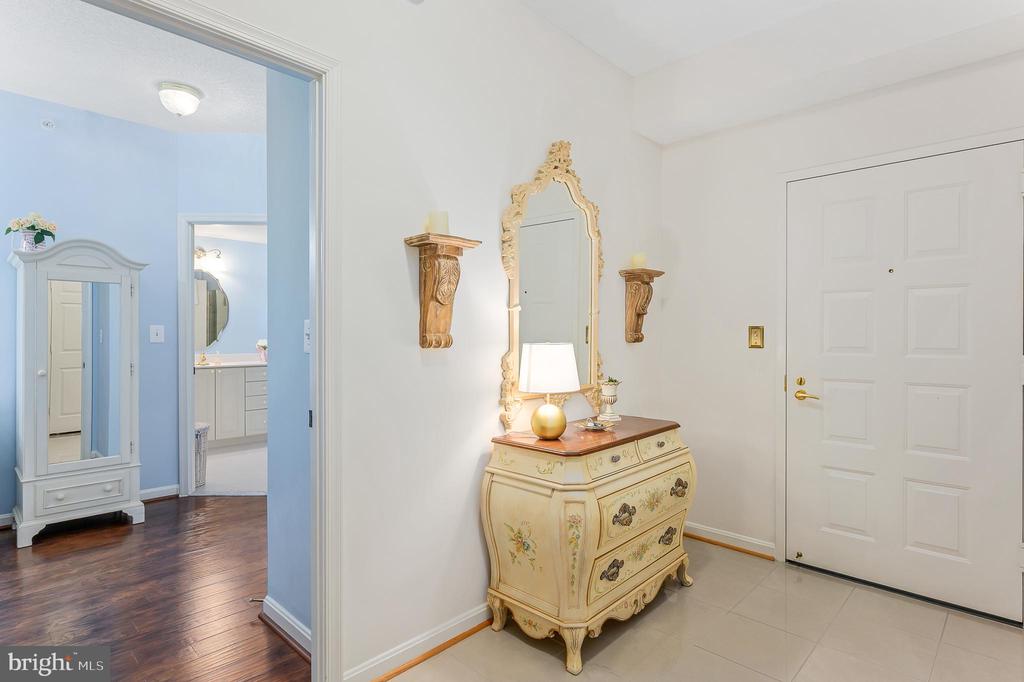 19350 MAGNOLIA GROVE SQUARE 406