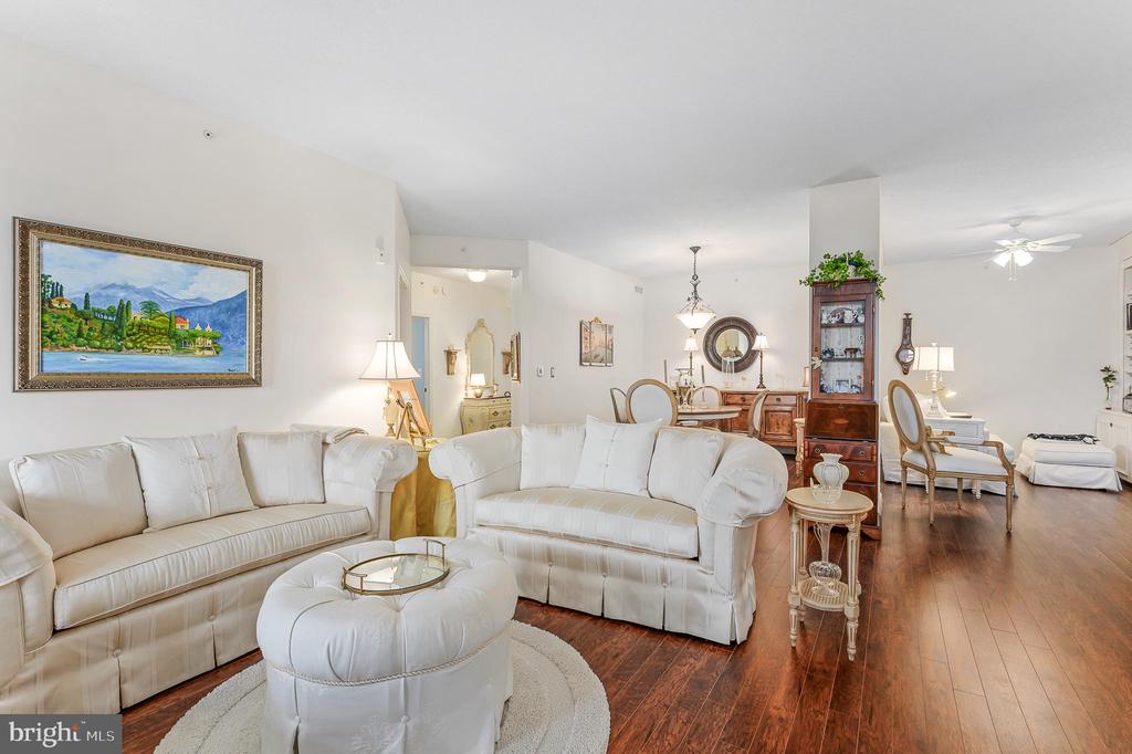19350 MAGNOLIA GROVE SQUARE 406