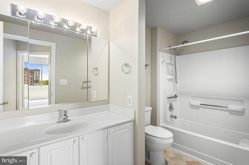 19365 CYPRESS RIDGE TERRACE Unit: 615
