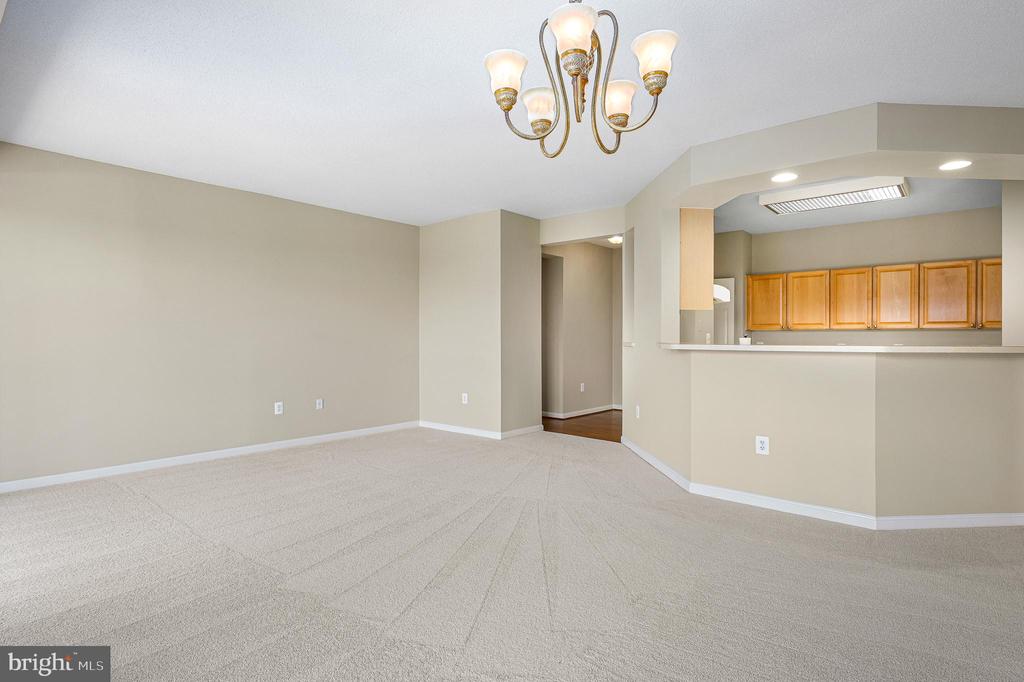 19365 CYPRESS RIDGE TERRACE Unit: 615