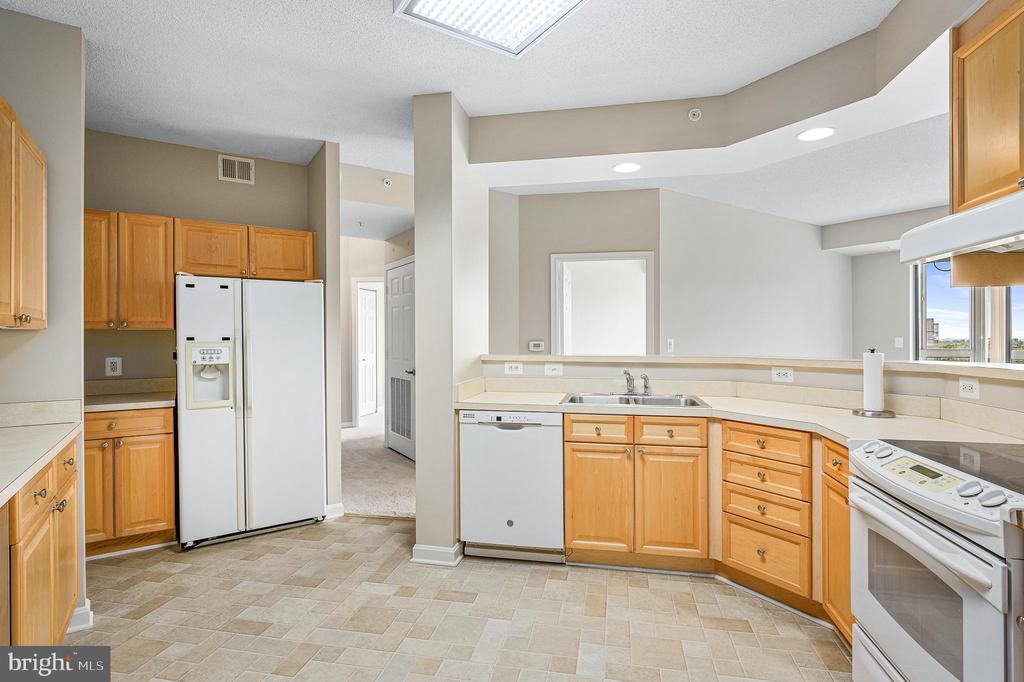 19365 CYPRESS RIDGE TERRACE Unit: 615