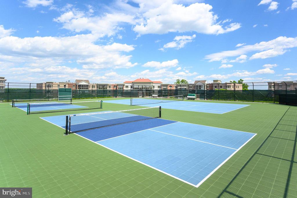 19365 CYPRESS RIDGE TERRACE Unit: 615