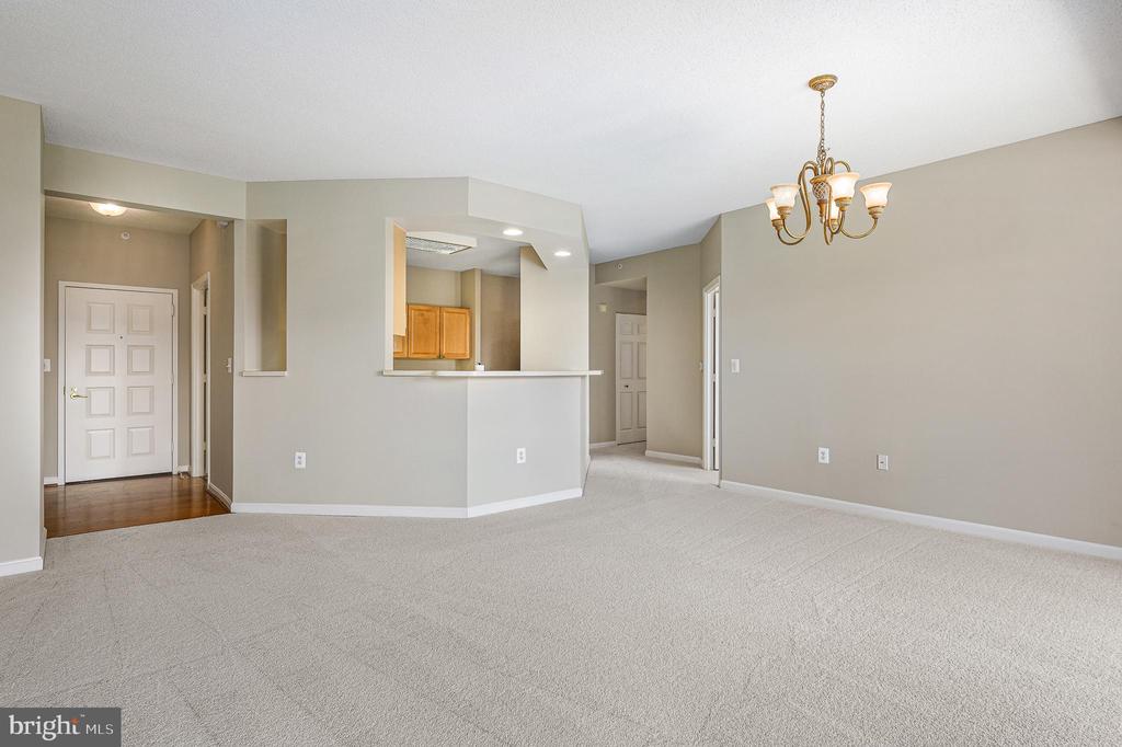 19365 CYPRESS RIDGE TERRACE Unit: 615