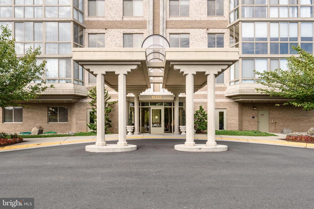 19355 CYPRESS RIDGE TERRACE Unit: 714