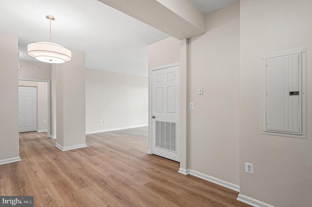 19355 CYPRESS RIDGE TERRACE Unit: 714