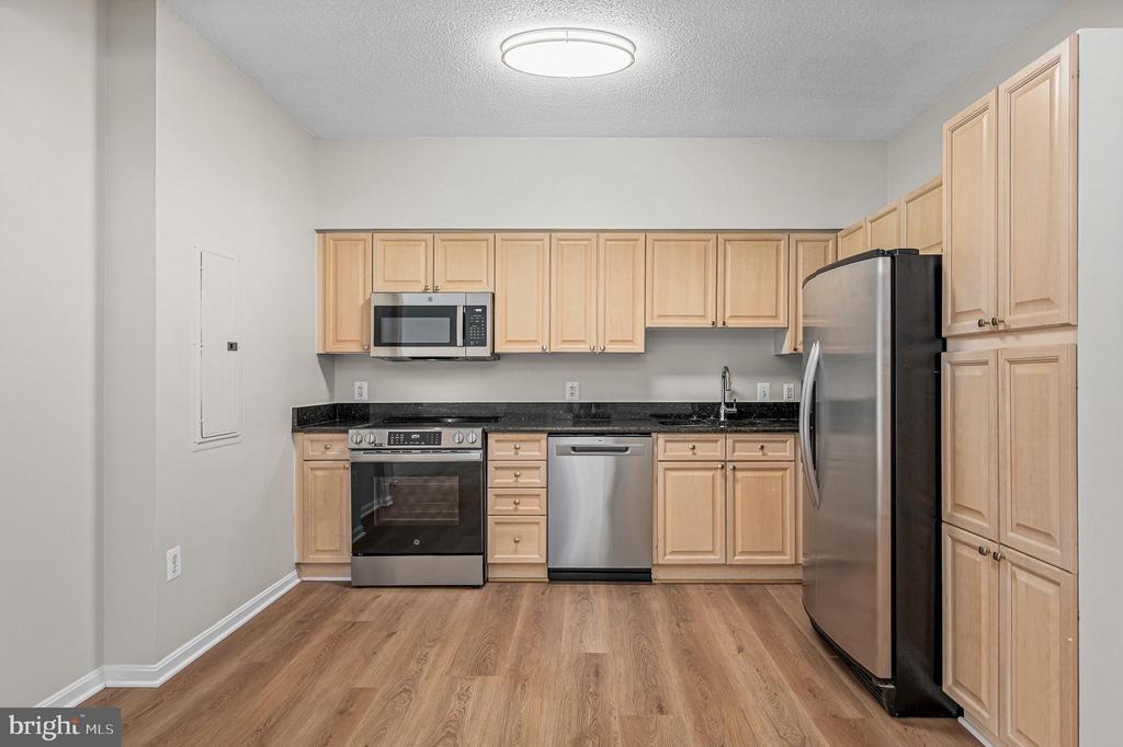 19355 CYPRESS RIDGE TERRACE Unit: 714