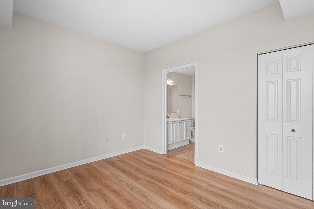 19355 CYPRESS RIDGE TERRACE Unit: 714