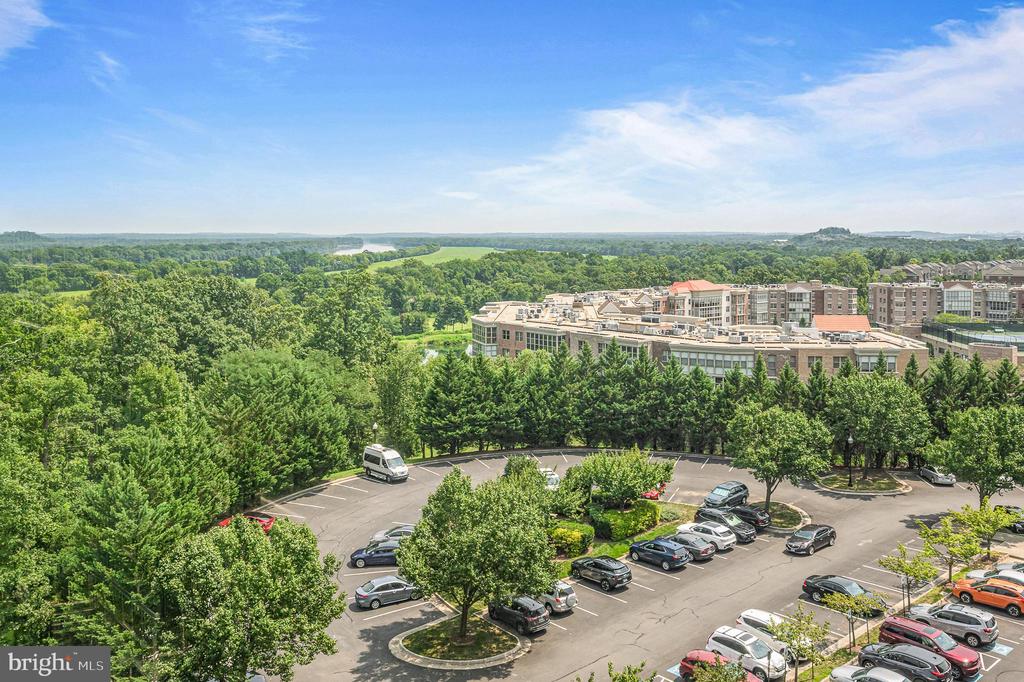 19355 CYPRESS RIDGE TERRACE Unit: 714