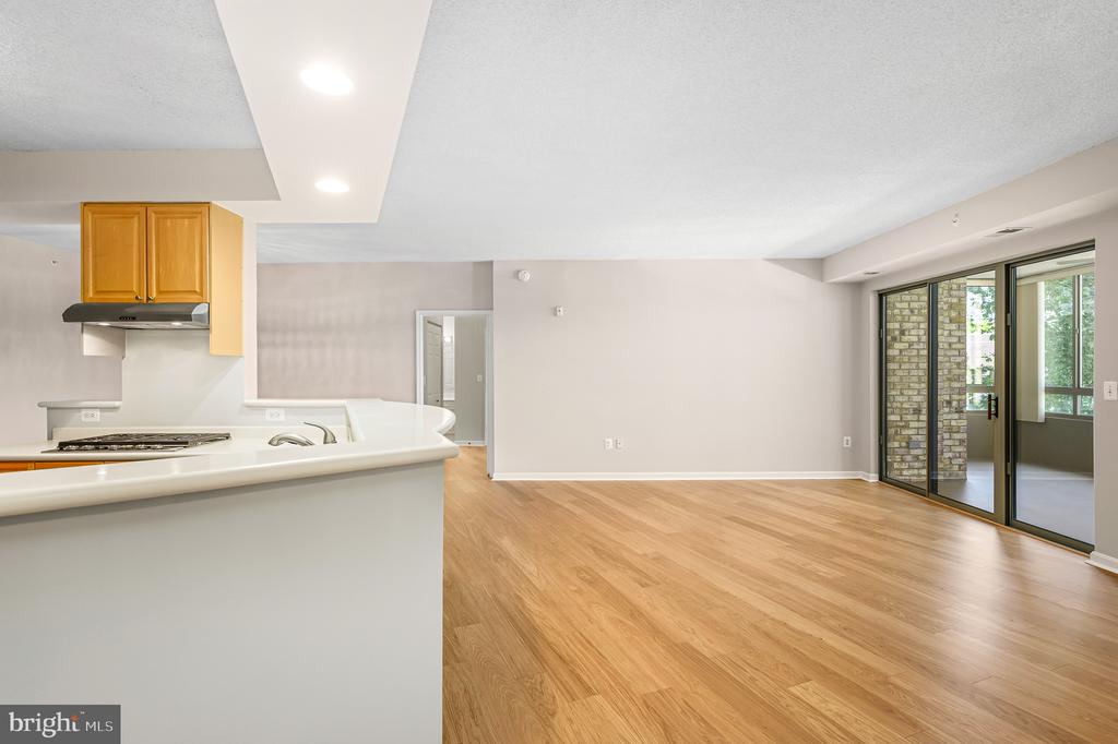 19370 MAGNOLIA GROVE Unit: 107