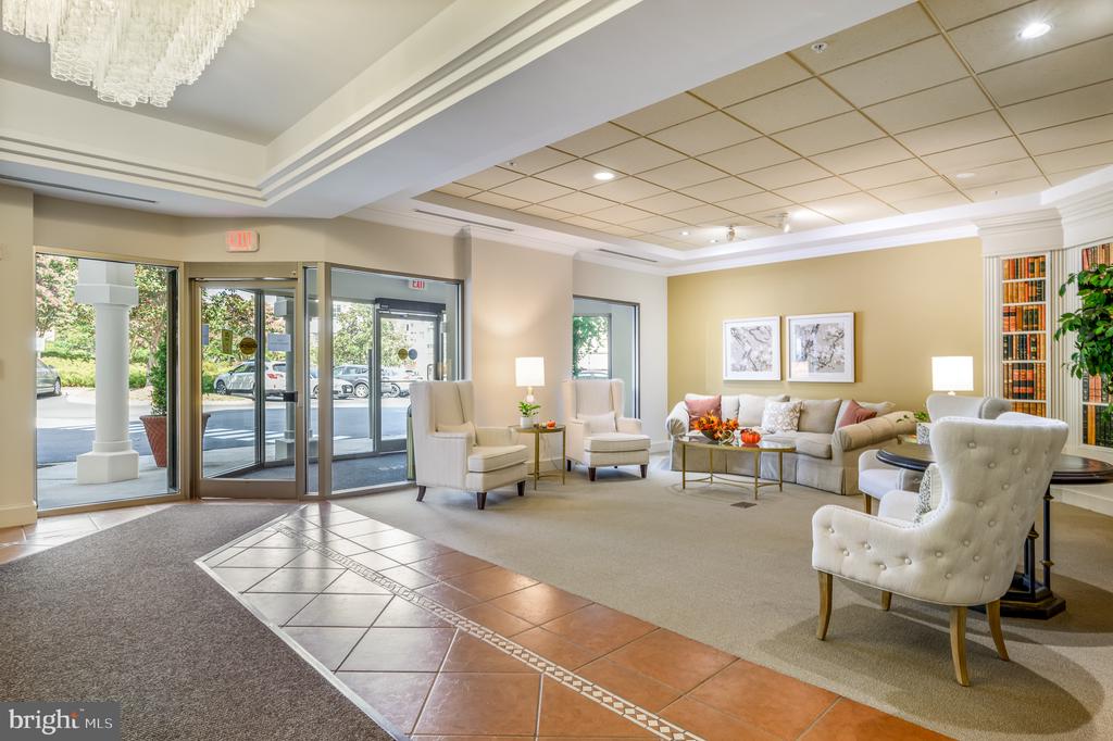 19370 MAGNOLIA GROVE Unit: 107