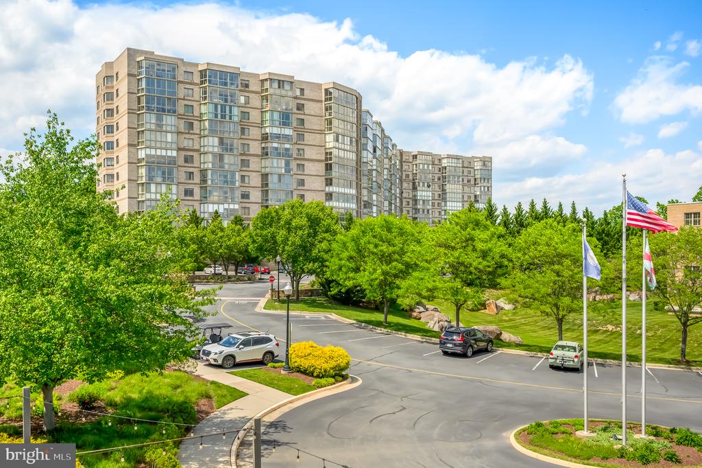 19355 CYPRESS RIDGE TERRACE Unit: 210