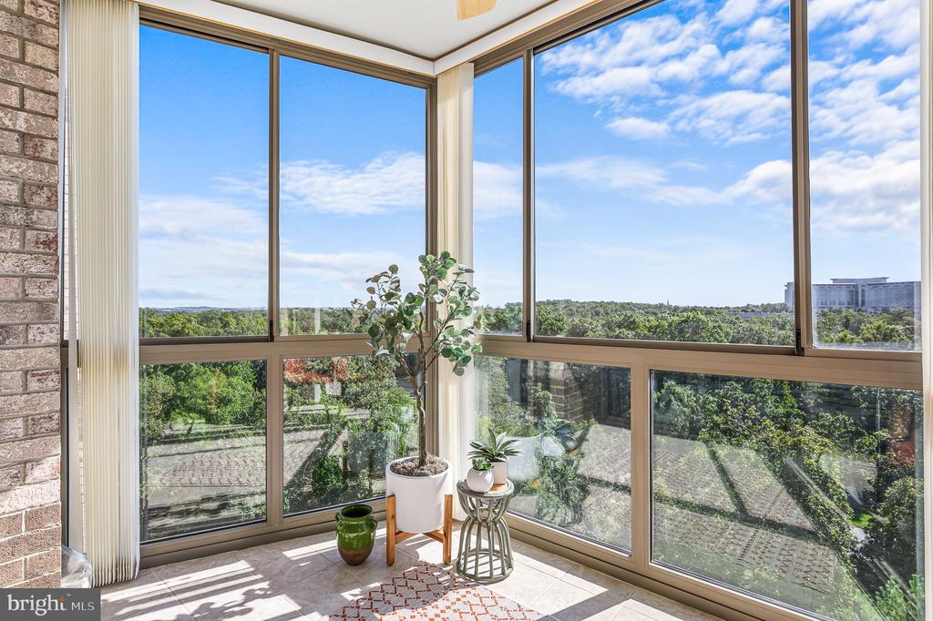19375 CYPRESS RIDGE TERRACE Unit: 702