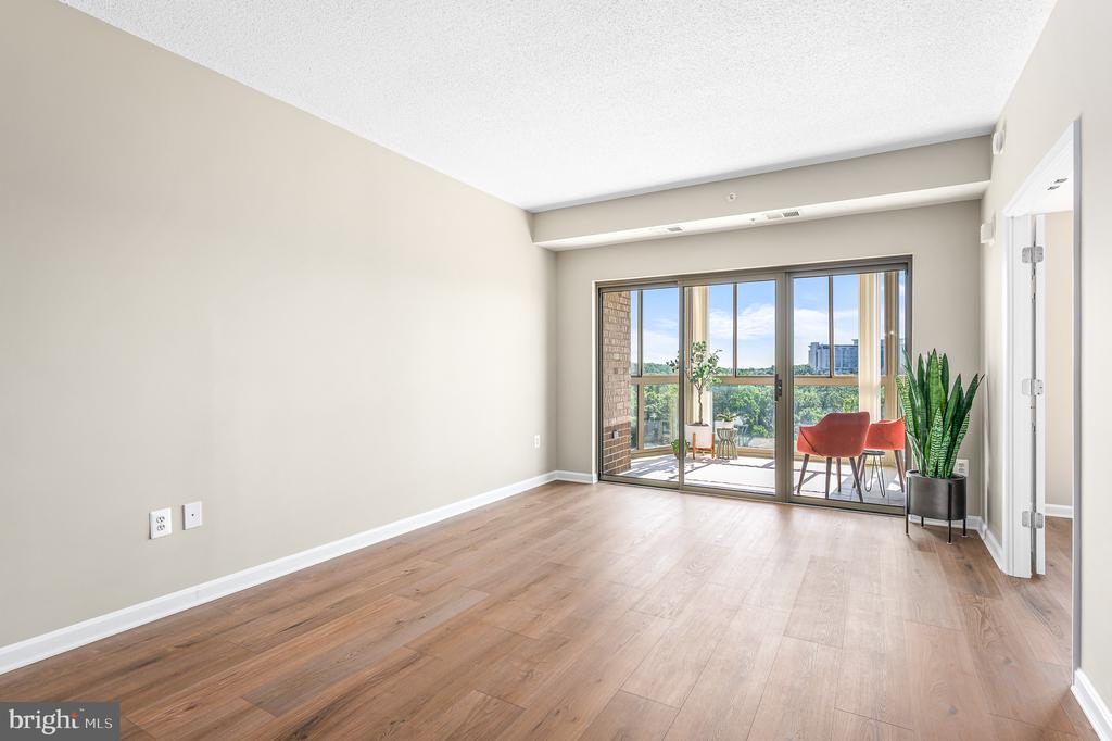 19375 CYPRESS RIDGE TERRACE Unit: 702