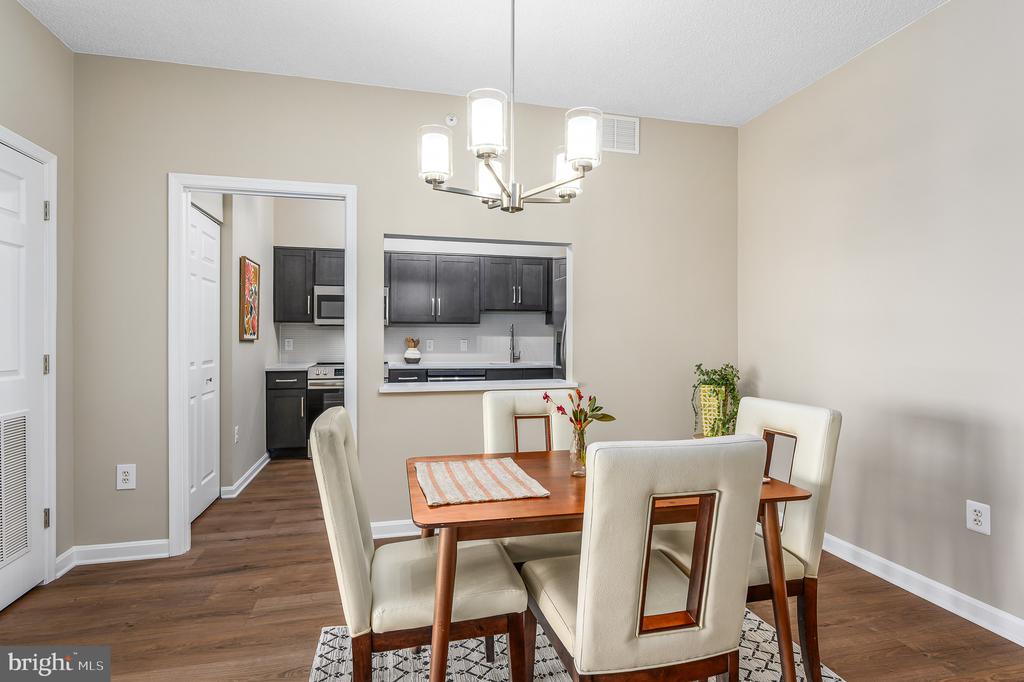 19375 CYPRESS RIDGE TERRACE Unit: 702