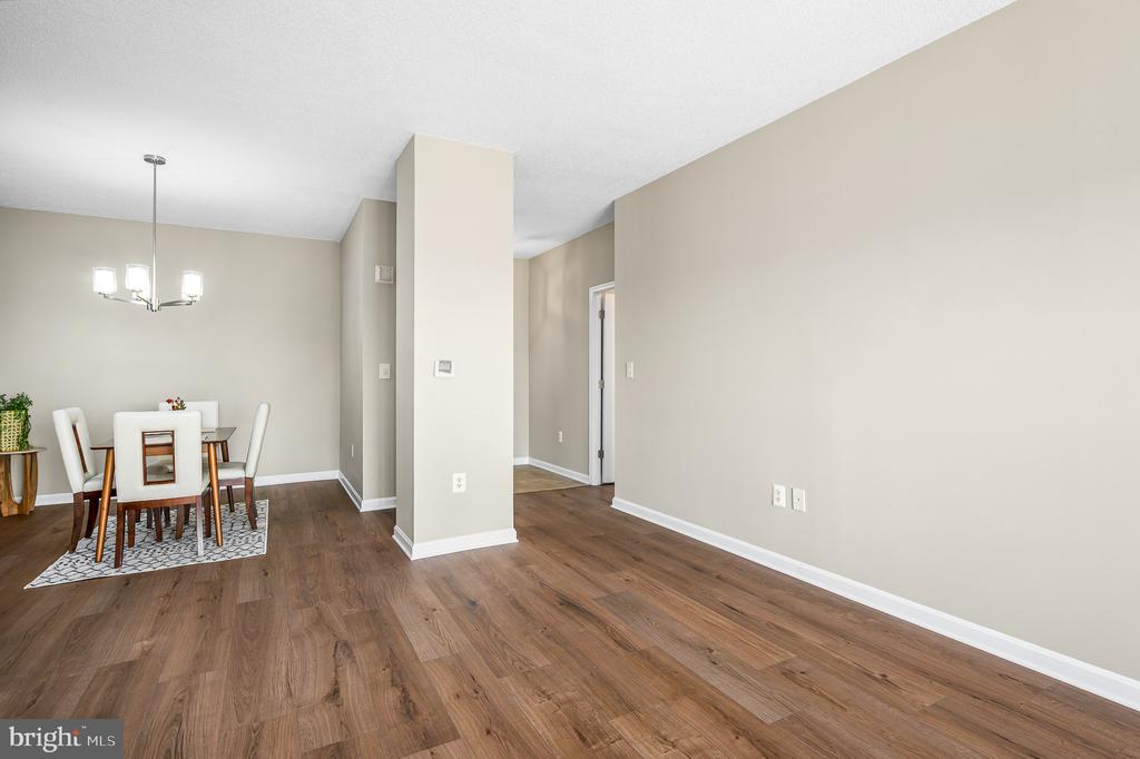 19375 CYPRESS RIDGE TERRACE Unit: 702