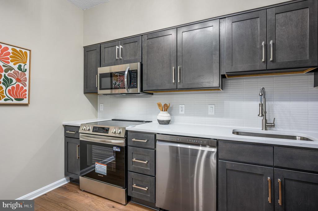 19375 CYPRESS RIDGE TERRACE Unit: 702