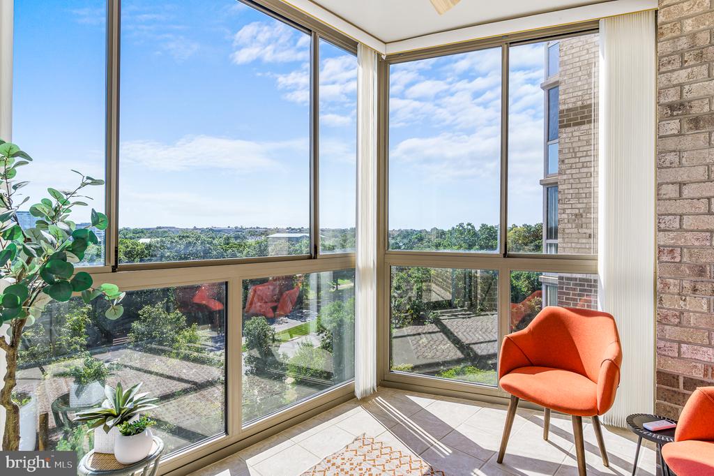 19375 CYPRESS RIDGE TERRACE Unit: 702