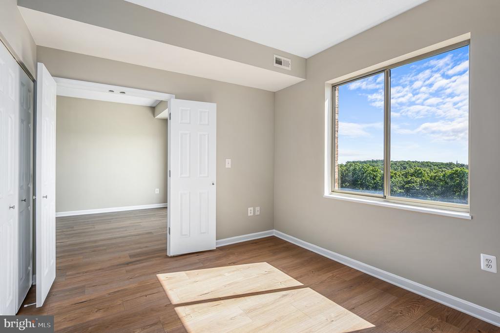 19375 CYPRESS RIDGE TERRACE Unit: 702