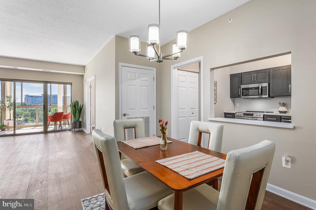 19375 CYPRESS RIDGE TERRACE Unit: 702