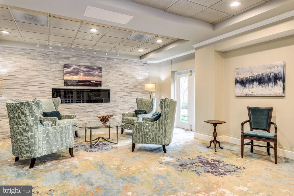19355 CYPRESS RIDGE TERRACE Unit: 802