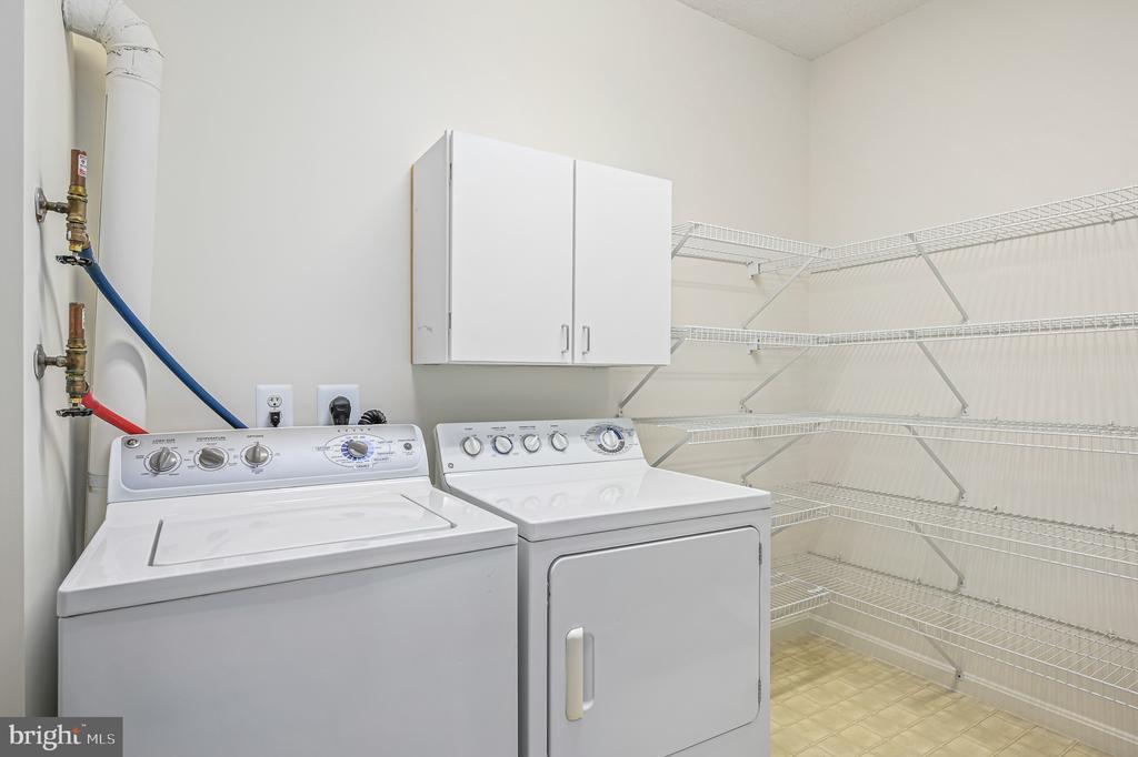 19355 CYPRESS RIDGE TERRACE Unit: 802