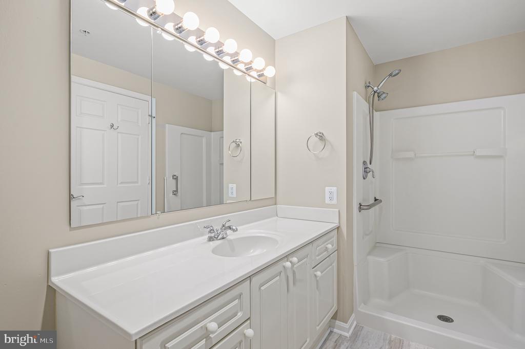19355 CYPRESS RIDGE TERRACE Unit: 802