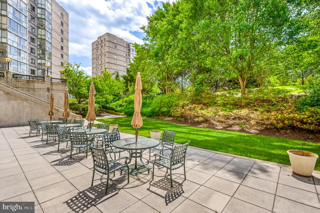 19355 CYPRESS RIDGE TERRACE Unit: 802