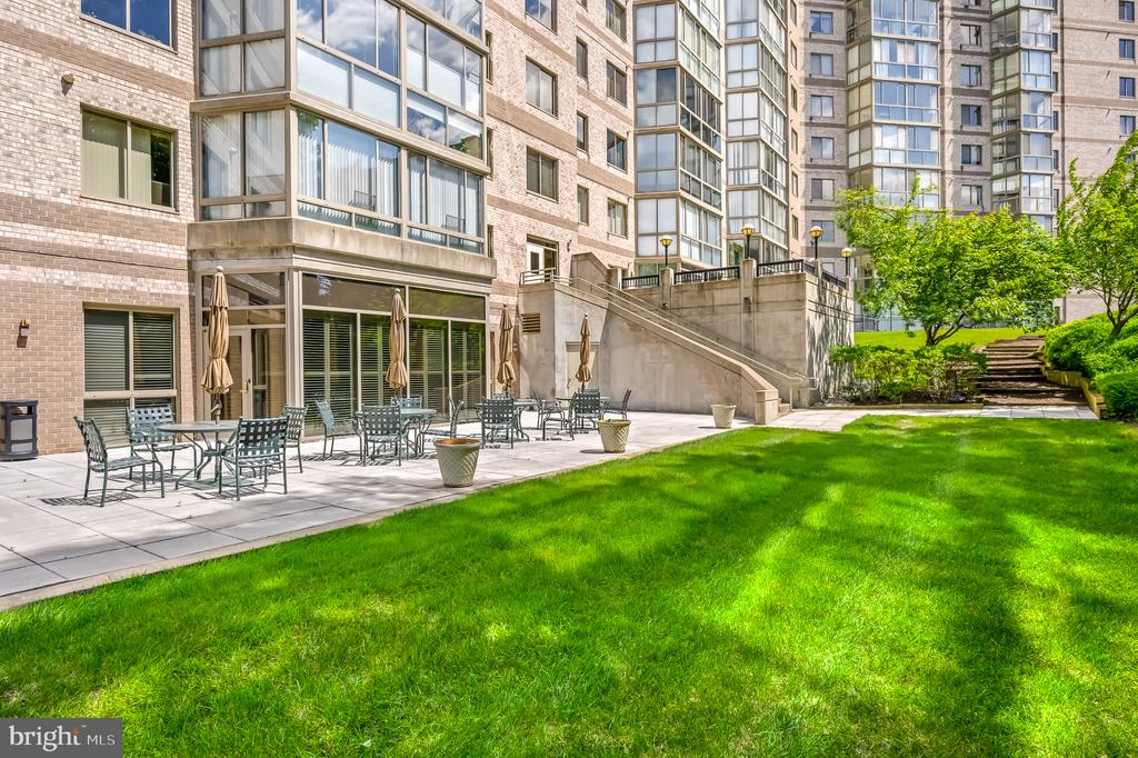 19355 CYPRESS RIDGE TERRACE Unit: 802