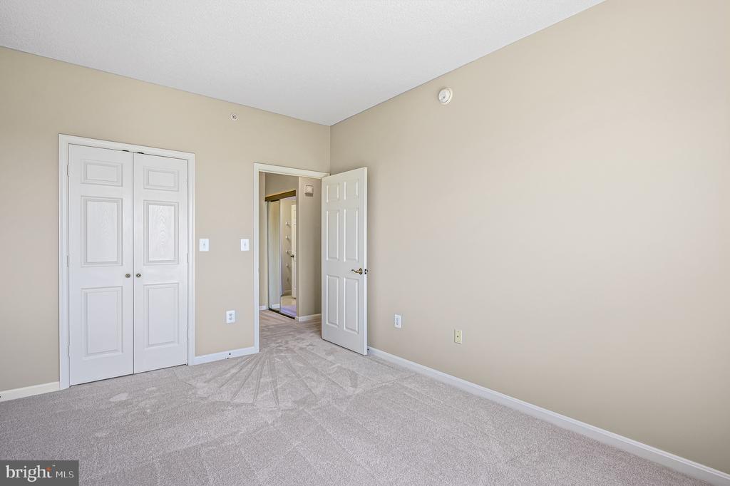 19355 CYPRESS RIDGE TERRACE Unit: 802