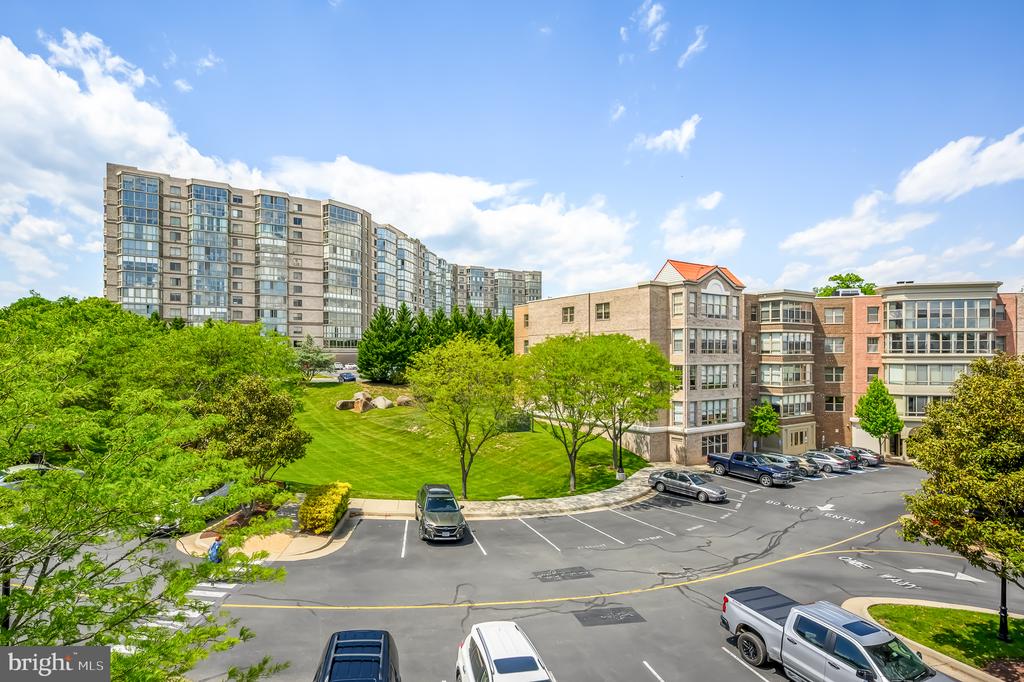 19355 CYPRESS RIDGE TERRACE Unit: 802