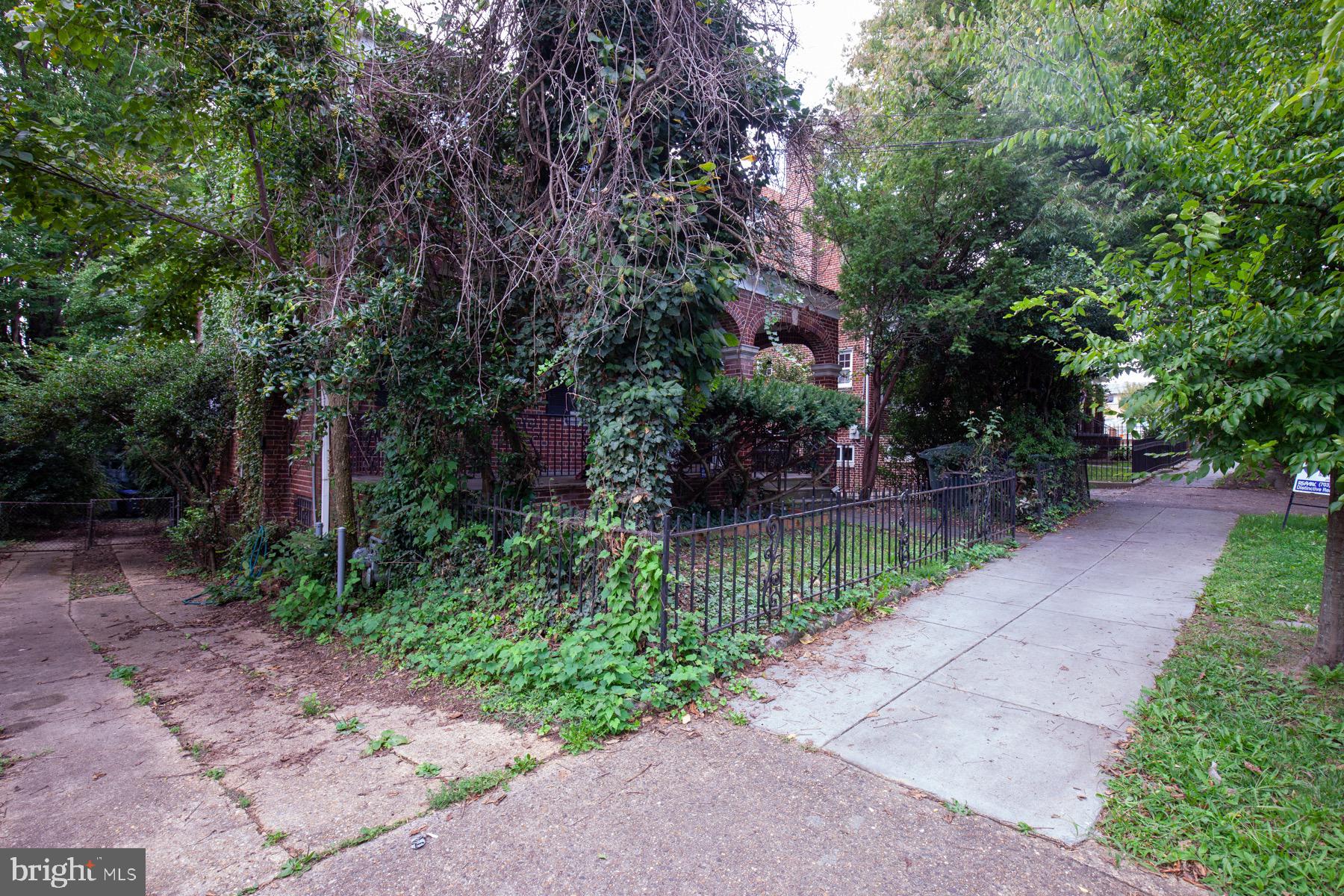 1310 Decatur St NW