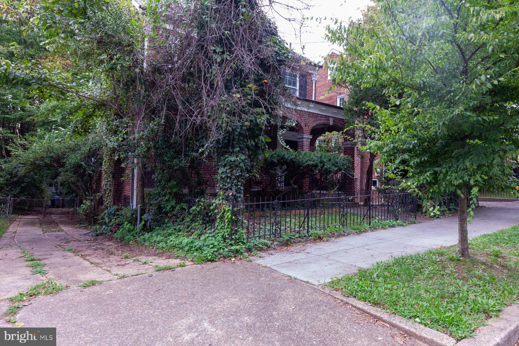 1310 Decatur St NW
