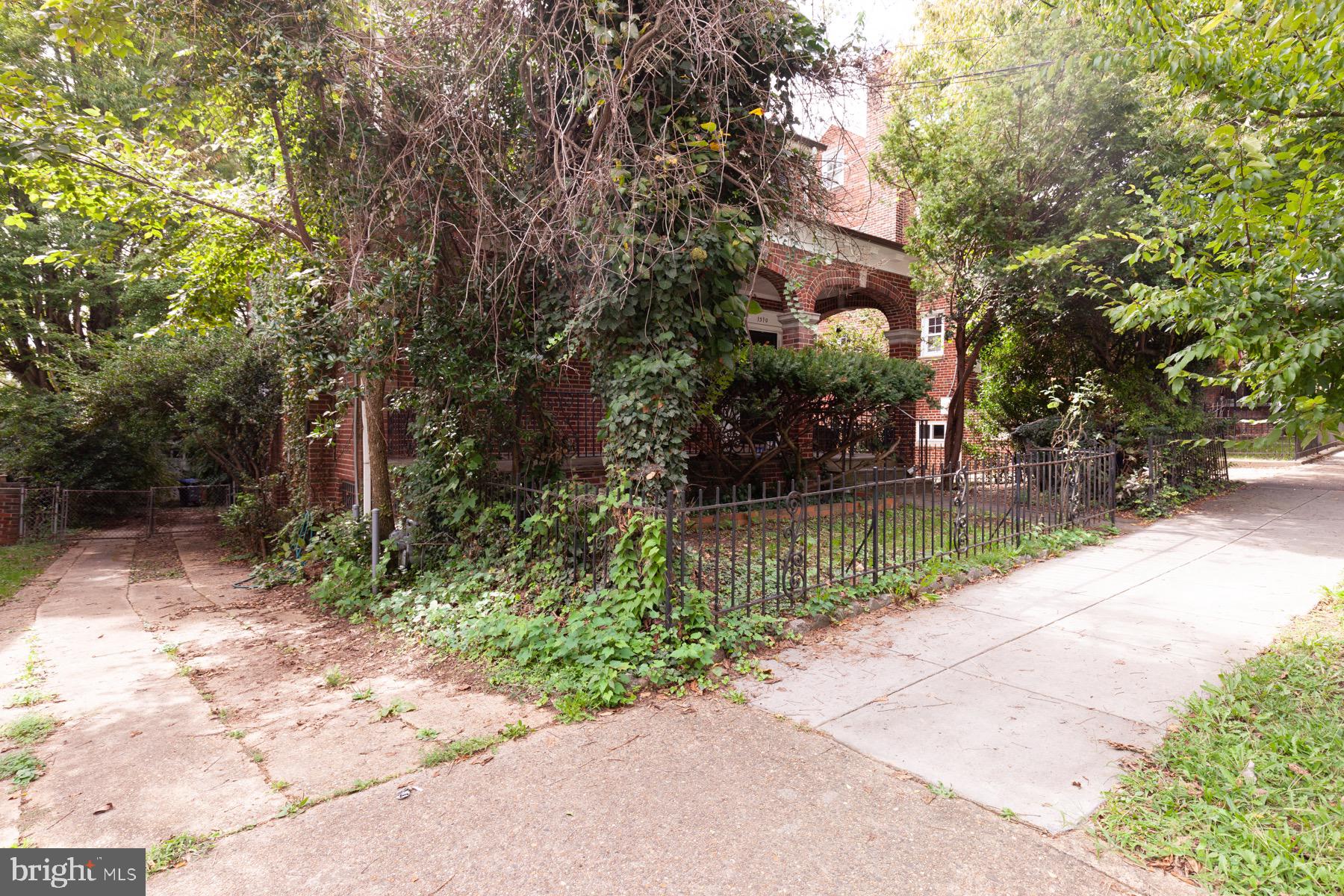 1310 Decatur St NW