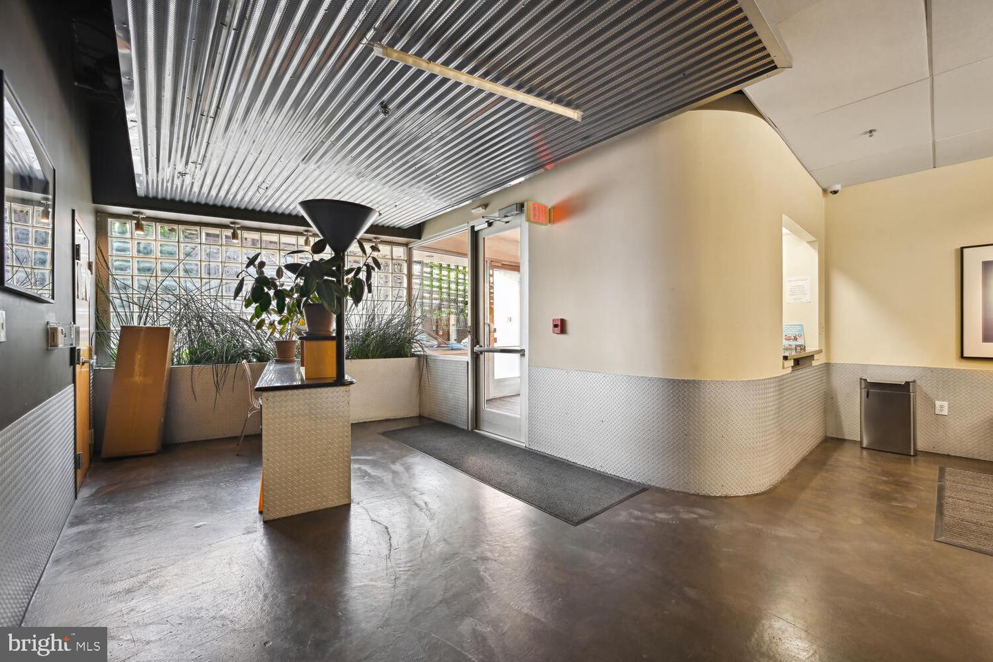 1700 Kalorama Rd NW #207