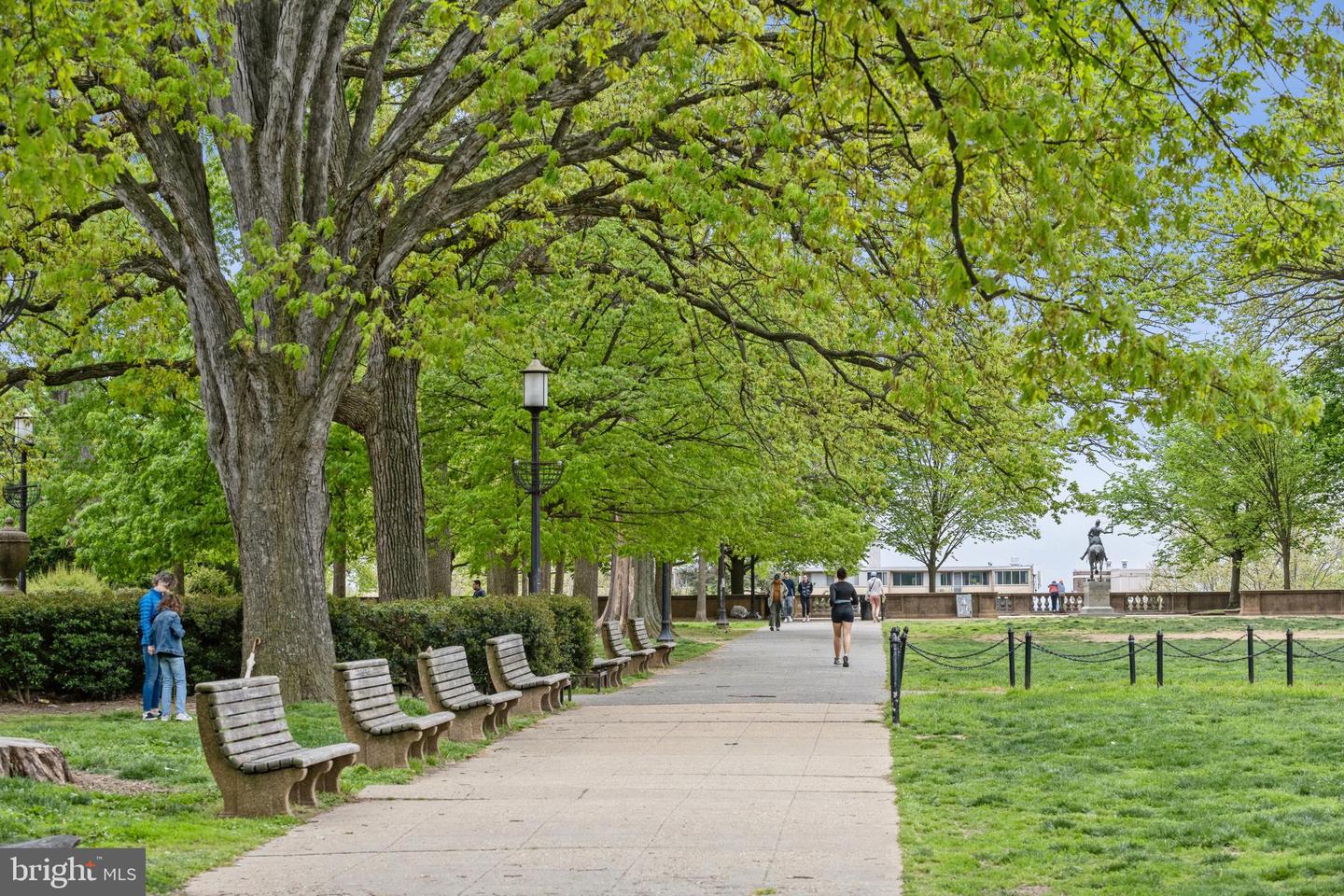 1700 Kalorama Rd NW #207