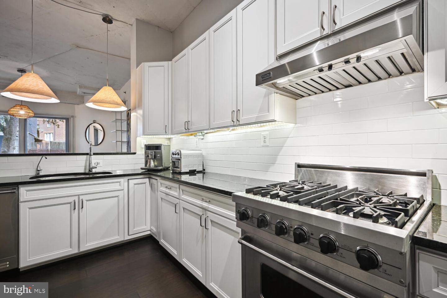 1700 Kalorama Rd NW #207