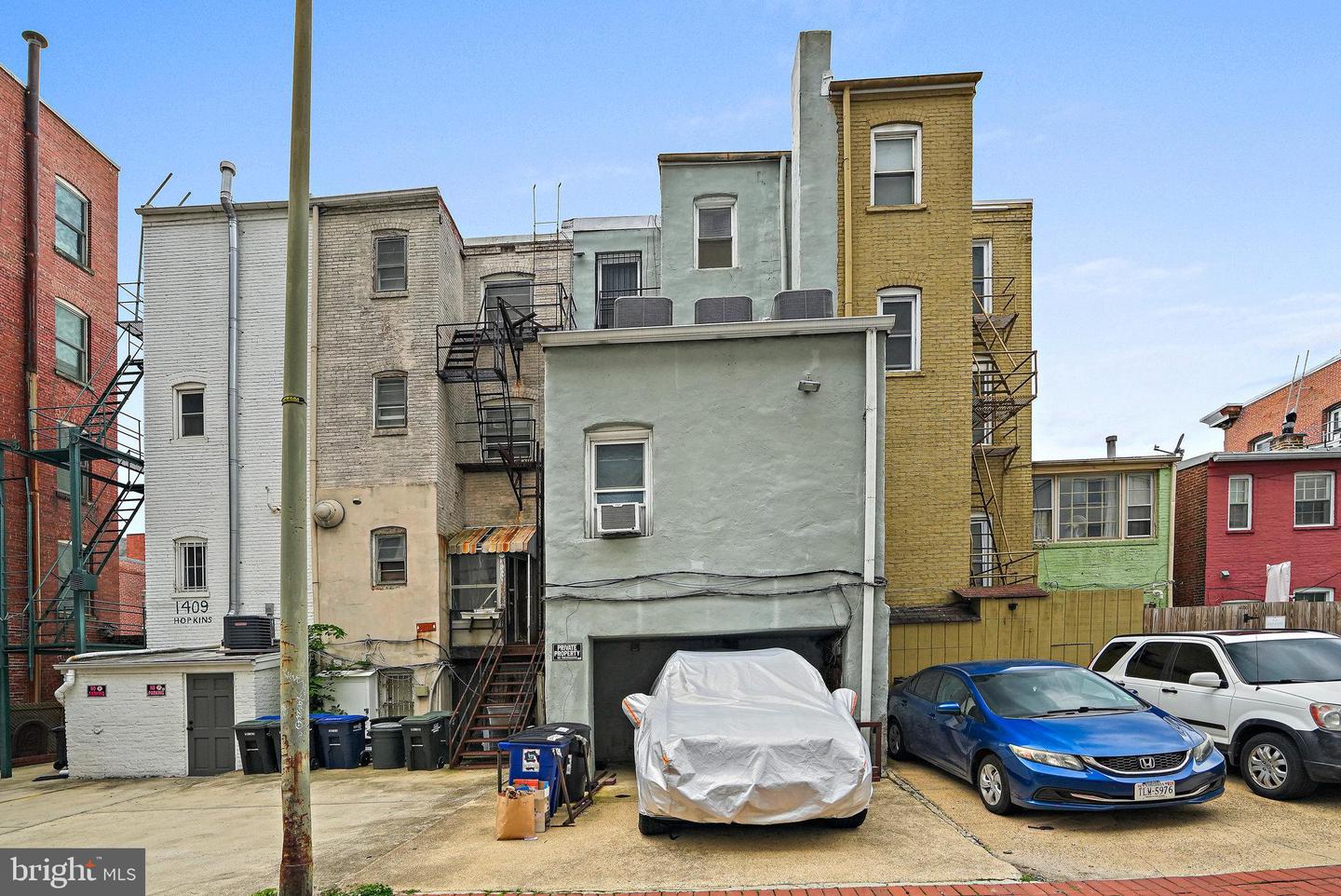 1413 Hopkins St NW