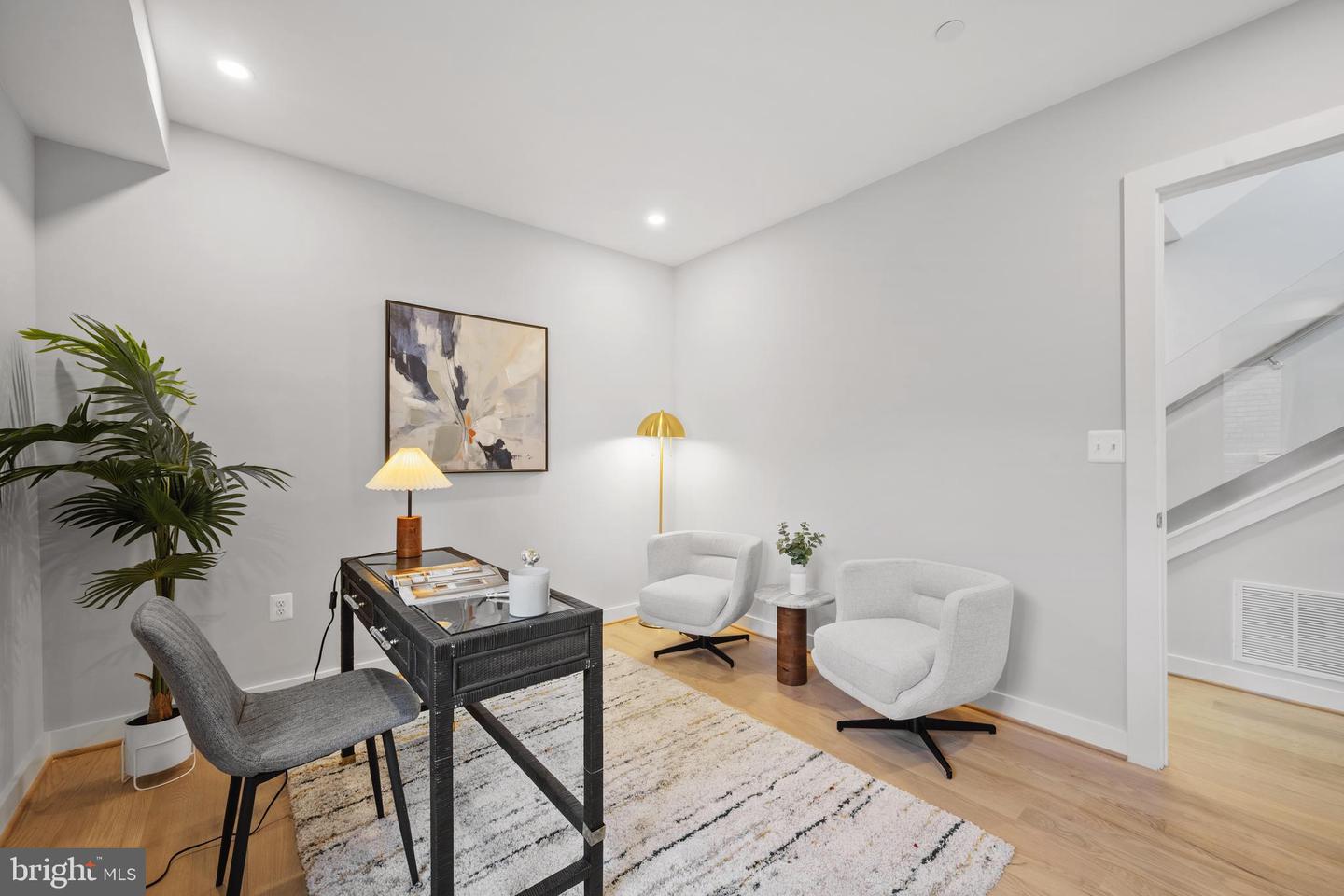 424 Missouri Ave NW #4