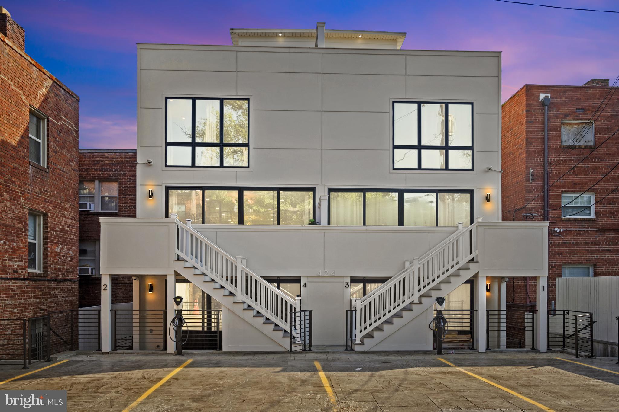 424 Missouri Ave NW #4