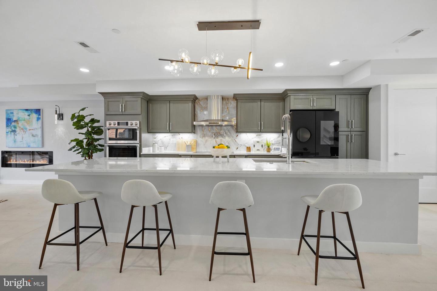 424 Missouri Ave NW #4